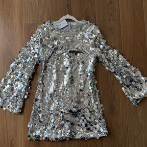 ✨ NEW Silver Sequin Mini Dress – Bell Sleeves ✨